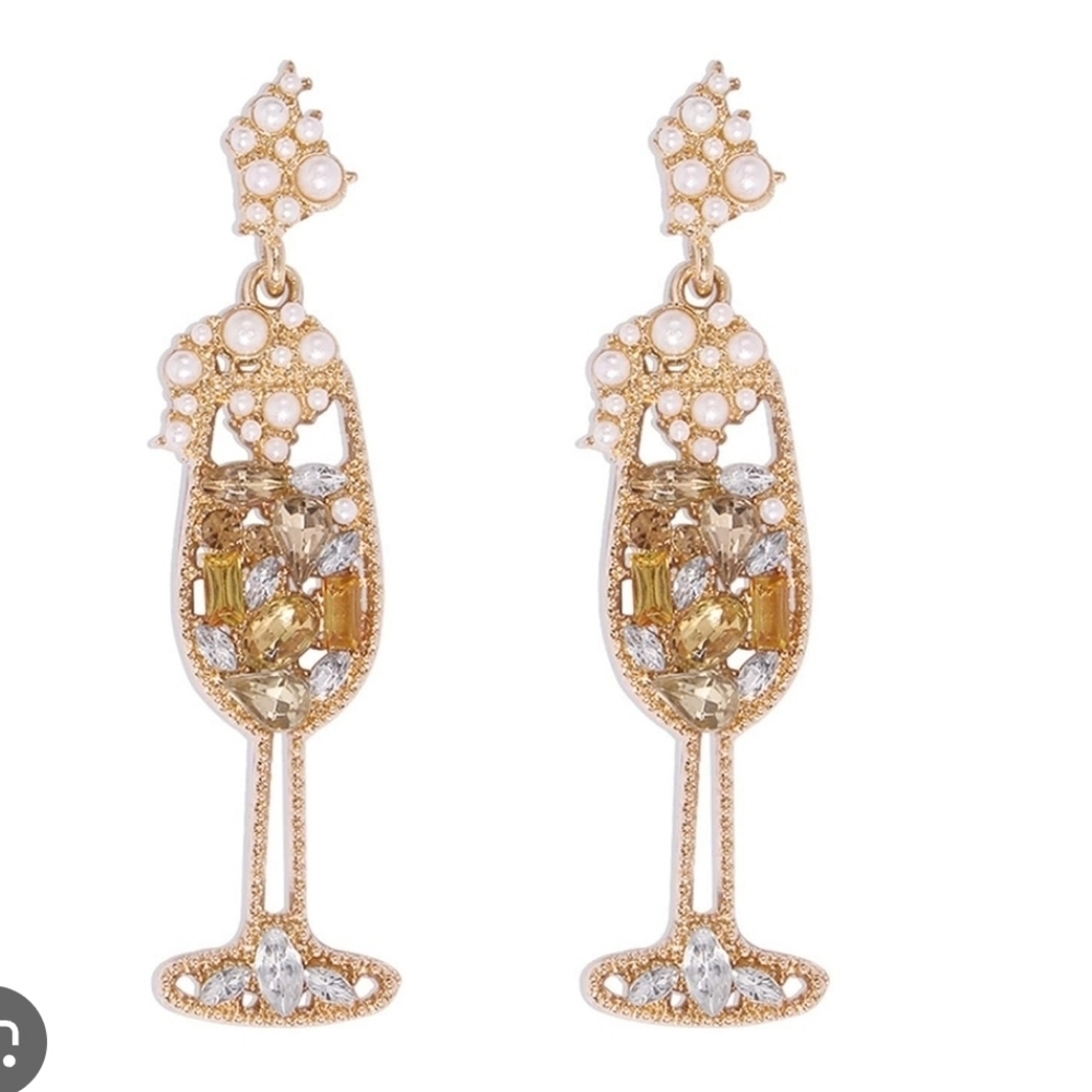 🥂 🔹️Piper k 🔹️cheers Champagne Glass Stone dangle earrings NWT 🥂✨️🍾